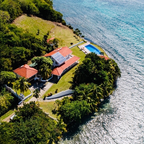 CLOSET CLOSING JUNE 6, 2023 ,PLUS PARADISE HOME ON THE OCEAN FOR SALE IN GRENADA - Picture 1 of 16